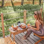 Lodge L'insolite De La Claire Fontaine & Included *