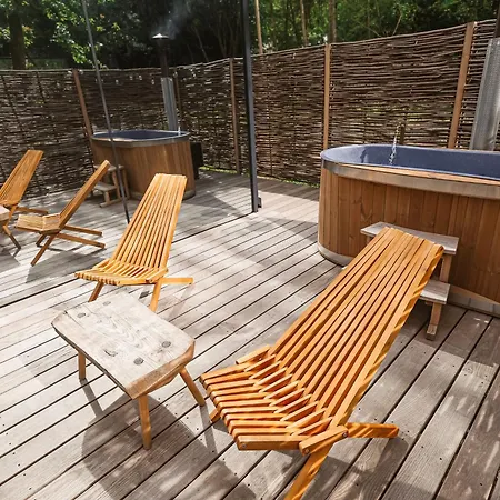 Деревянный коттедж L'insolite Par La Claire Fontaine