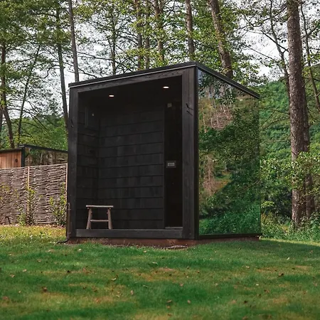 Lodge L'insolite Par La Claire Fontaine